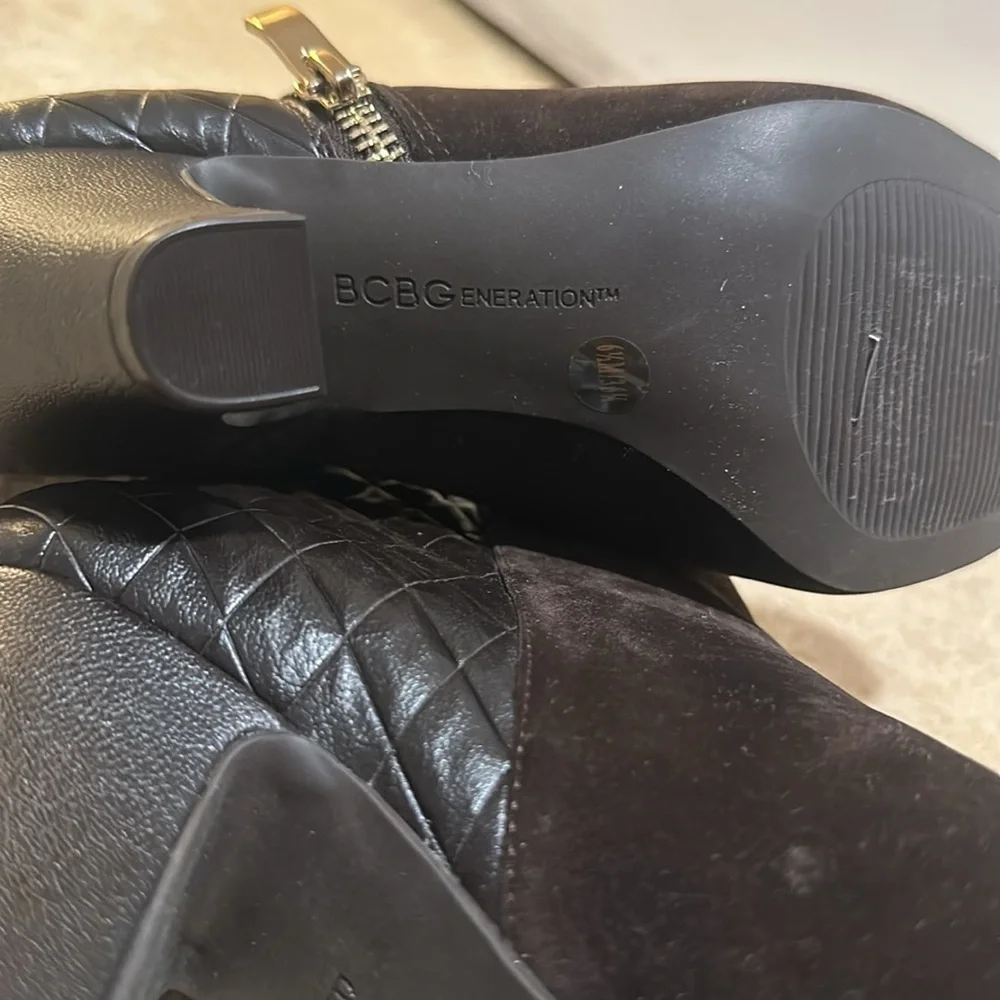 BCBG brown suede Quilted Ankle Boots - Picture 5 of 6
